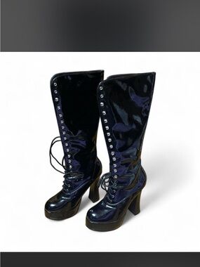 Classified Shiny Lace-Up Knee-High Boots in Black
